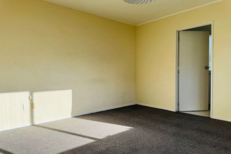 Photo of property in 1/22 Becroft Drive, Forrest Hill, Auckland, 0620