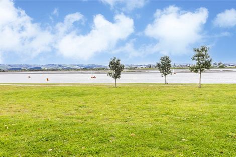 Photo of property in The Terraces, 3/9 Humber Street, Pandora, Napier, 4110