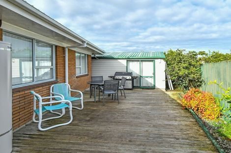 Photo of property in 12 Gibbons Road, Weymouth, Auckland, 2103