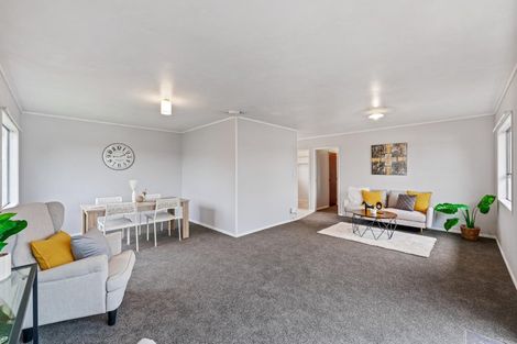 Photo of property in 5 Flaunty Place, West Harbour, Auckland, 0618