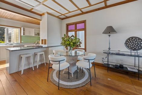 Photo of property in 5 Georges Drive, Napier South, Napier, 4110