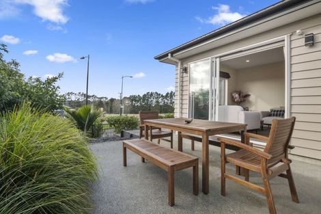 Photo of property in 11 Nobilo Road, Kumeu, 0810