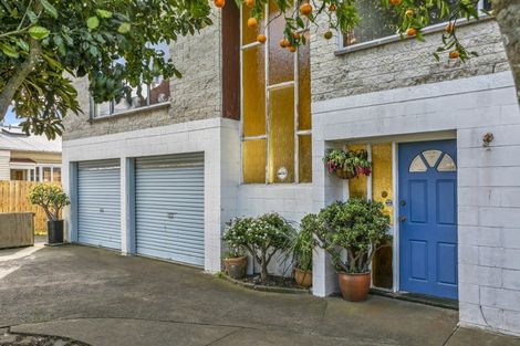 Photo of property in 1/2 Roslyn Road, Mount Wellington, Auckland, 1060