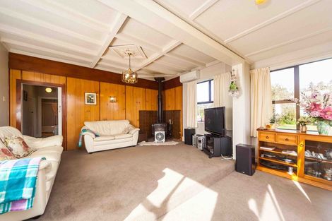 Photo of property in 190 Boord Crescent, Kumeu, 0891