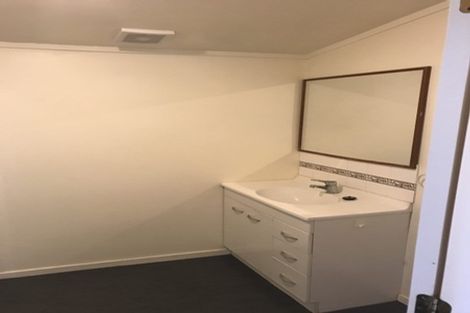 Photo of property in 123 Mokoia Road, Birkenhead, Auckland, 0626