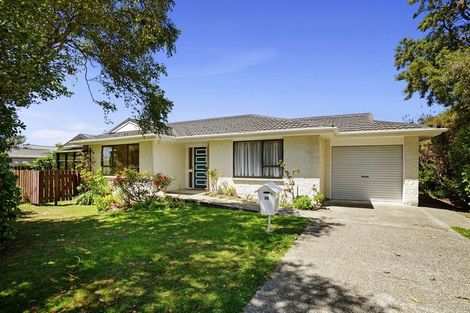 Photo of property in 18 Rossiter Street, Tawa, Wellington, 5028