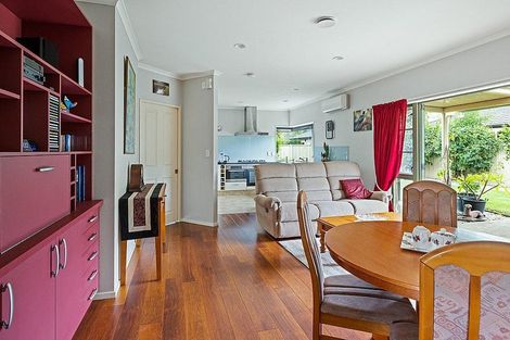 Photo of property in 10 Malbec Way, Greenmeadows, Napier, 4112