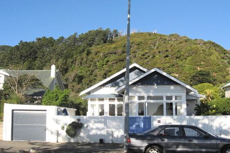 Photo of property in 57 Marine Parade, Eastbourne, Lower Hutt, 5013