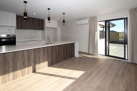 Photo of property in 21 Cousins Street, Woodend, 7691