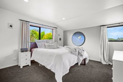 Photo of property in 48 Coventry Way, Long Bay, Auckland, 0630