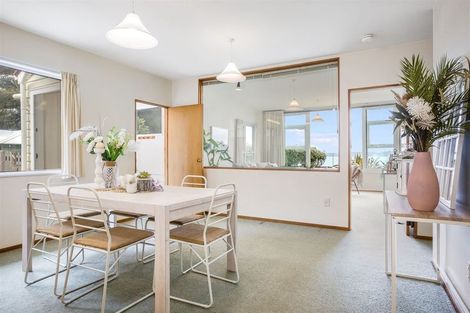 Photo of property in 13 Sunset Parade, Plimmerton, Porirua, 5026
