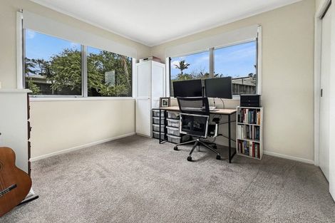 Photo of property in 61 Sunline Avenue, Massey, Auckland, 0614
