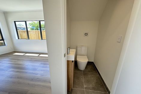 Photo of property in 22c Toru Street, Te Atatu Peninsula, Auckland, 0610