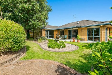 Photo of property in 7 Mcleod Place, Papamoa Beach, Papamoa, 3118