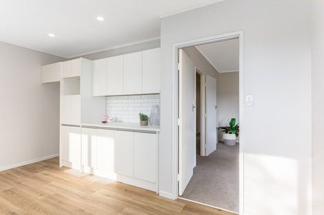 Photo of property in 214a Waddington Drive, Naenae, Lower Hutt, 5011