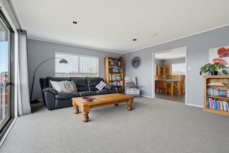 Photo of property in 1 Te Ana Place, Lynmore, Rotorua, 3010