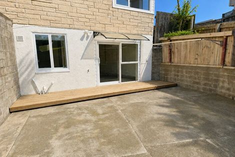 Photo of property in 40 Ruskin Road, Newlands, Wellington, 6037