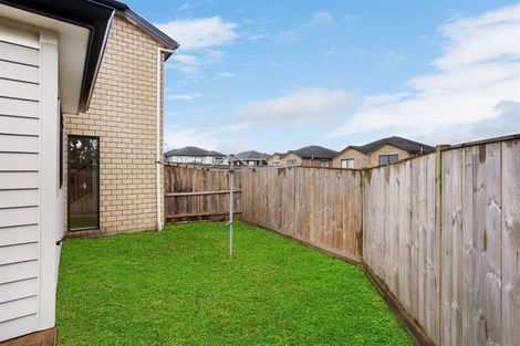 Photo of property in 11 Evelina Lane, Flat Bush, Auckland, 2019