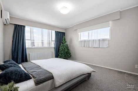 Photo of property in 207 Don Buck Road, Massey, Auckland, 0614