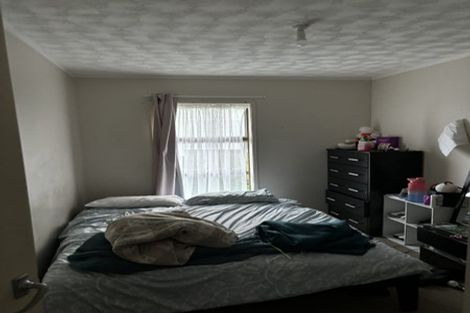 Photo of property in 1/9 Vina Place, Massey, Auckland, 0614