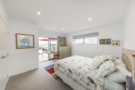 Photo of property in 60 Rodeo Drive, Kelvin Grove, Palmerston North, 4414