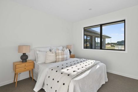 Photo of property in 15 Silverwood Lane, Leamington, Cambridge, 3495