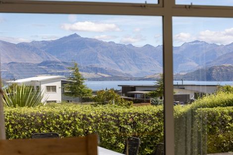 Photo of property in 18 Clutha Place, Wanaka, 9305