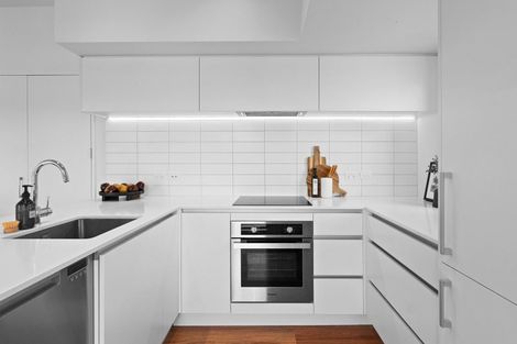 Photo of property in 4/30 Peterborough Street, Christchurch Central, Christchurch, 8013