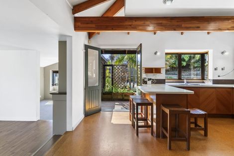 Photo of property in 5 Telephone Road, Birkenhead, Auckland, 0626