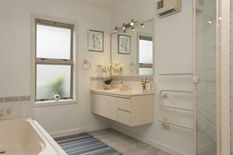 Photo of property in 2 Vaucluse Drive, Nukuhau, Taupo, 3330