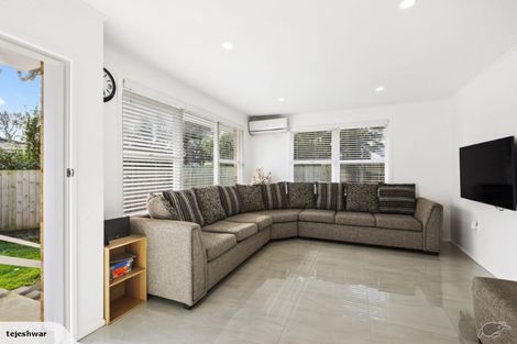 Photo of property in 3/51 Cardiff Road, Pakuranga, Auckland, 2010