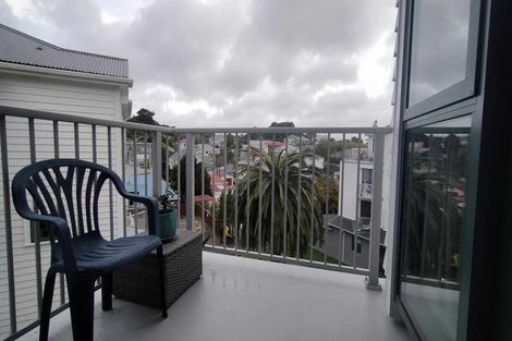 Photo of property in Palm Grove Apartments, 9/13d Palm Grove, Berhampore, Wellington, 6023