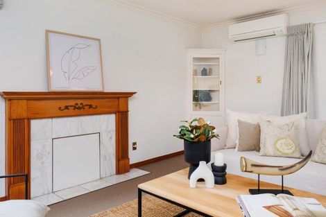 Photo of property in 2 Montgomery Terrace, Hokowhitu, Palmerston North, 4410