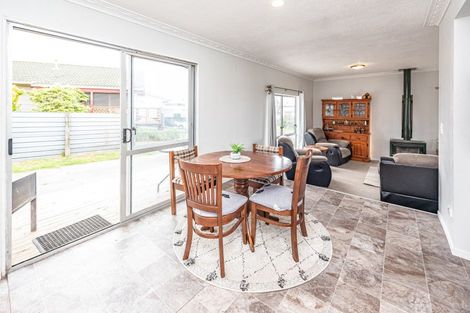Photo of property in 20 Karyn Street, Castlecliff, Whanganui, 4501