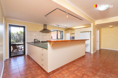 Photo of property in 1 Joshua Place, Helensburgh, Dunedin, 9010