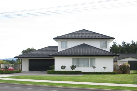 Photo of property in 430 Mangorei Road, Highlands Park, New Plymouth, 4312