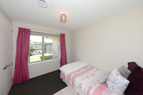 Photo of property in 8 Seagrave Place, Ilam, Christchurch, 8041