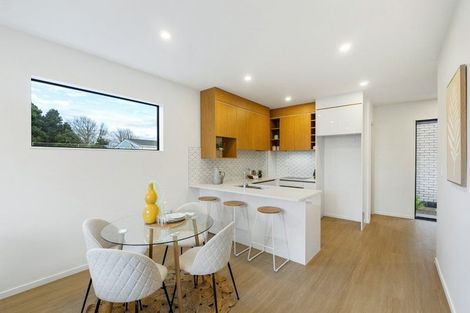 Photo of property in 2/9 Blanes Road, Weymouth, Auckland, 2103