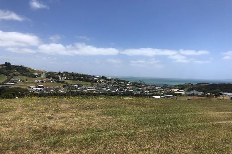 Photo of property in 28 Midgard Road, Coopers Beach, 0420