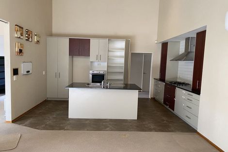 Photo of property in 2 Strundeen Close, Flat Bush, Auckland, 2016