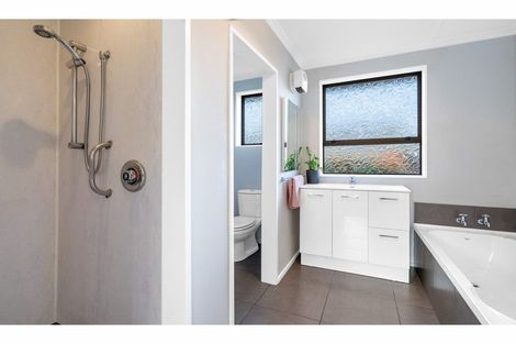 Photo of property in 61 Vogel Street, Waikiwi, Invercargill, 9810