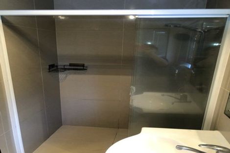 Photo of property in 2/274 Glamorgan Drive, Northcross, Auckland, 0630