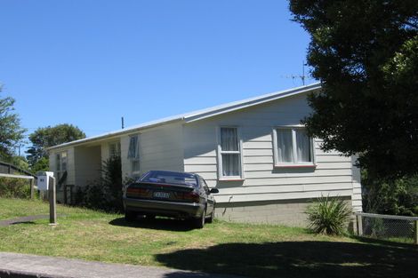 Photo of property in 95 Taurus Crescent, Beach Haven, Auckland, 0626