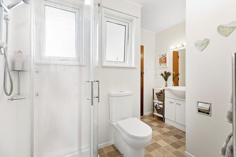 Photo of property in 4 Laidlaw Way, Karori, Wellington, 6012