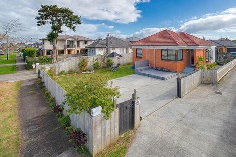 Photo of property in 24 Seddon Avenue, Papatoetoe, Auckland, 2104