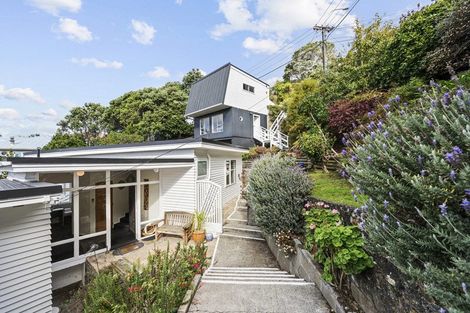 Photo of property in 33 Alexandra Road, Hataitai, Wellington, 6021
