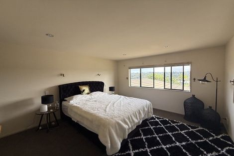 Photo of property in 71 Kittiwake Drive, Schnapper Rock, Auckland, 0632