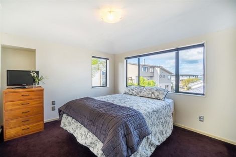 Photo of property in 34a Seaview Road, Castor Bay, Auckland, 0620