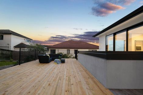 Photo of property in 15c Living Stream Road, Albany Heights, Auckland, 0632