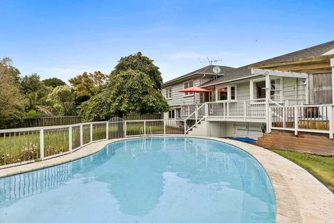 Photo of property in 42 Wai-iti Crescent, Woburn, Lower Hutt, 5010